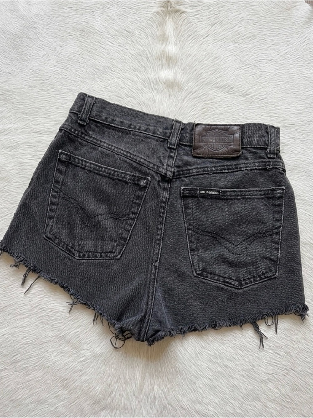 Harley-Davidson Black Denim Cutoff Jean Shorts womens 8 - Picture 1 of 11